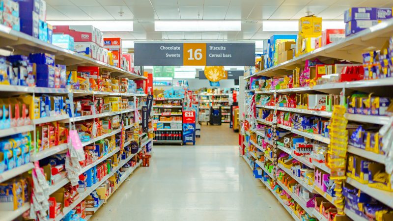 UK Retail in Turmoil as Prices Soar and a Tech Giant Retreats